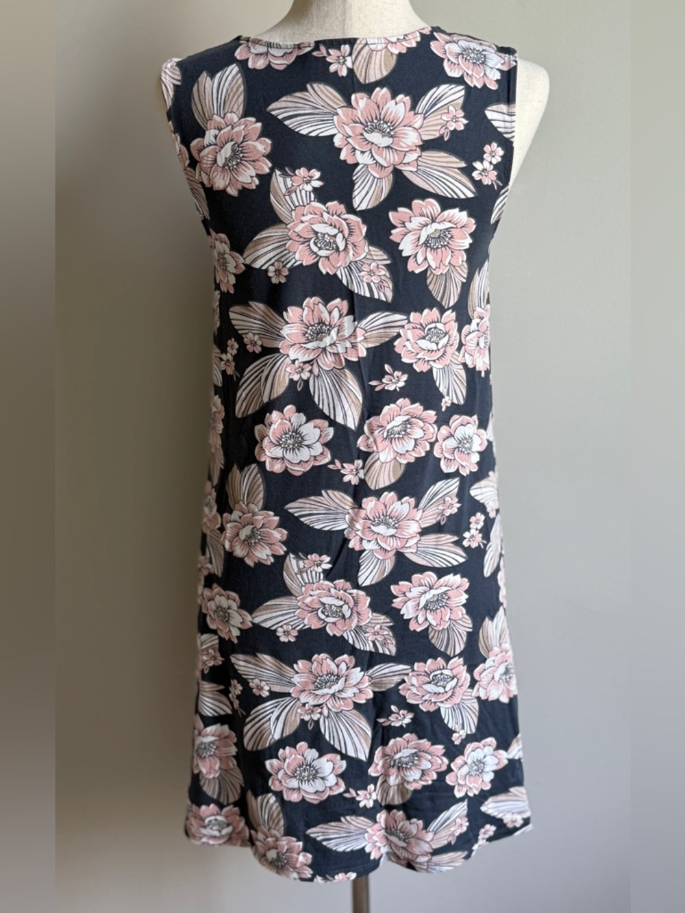 LOFT Sleeveless V-Neck Navy Swing Dress with Soft Pink and White Floral Print - Picture 4 of 5